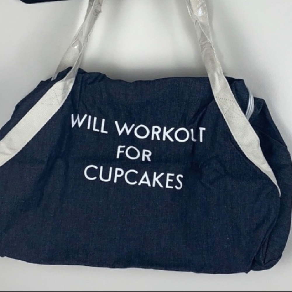 Will Workout For Cupcakes Zipper Duffle Bag